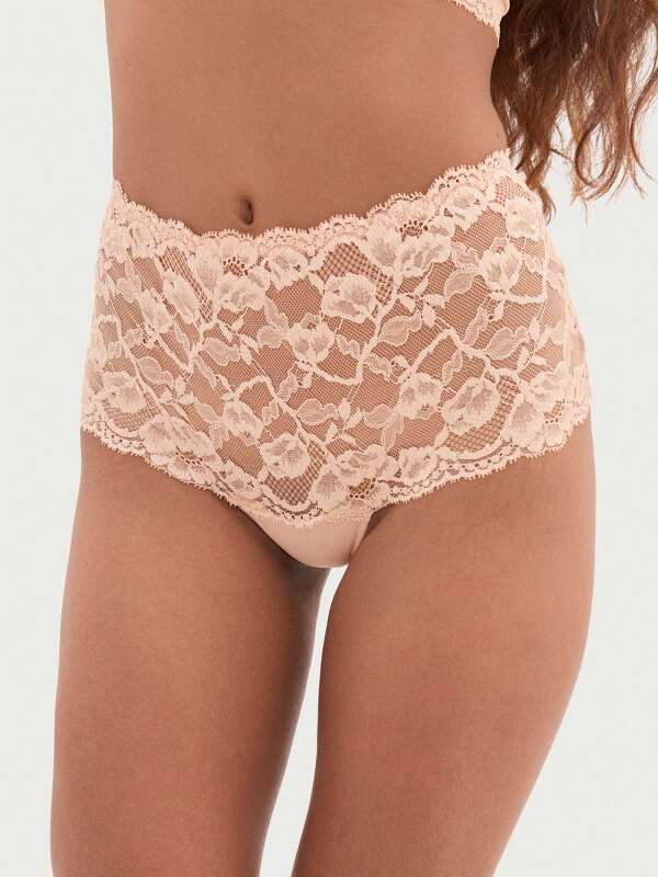 Beige Boxer - Sarah 1